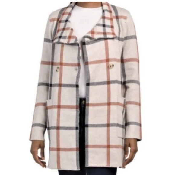 Halston Jacket - Picture 9 of 11